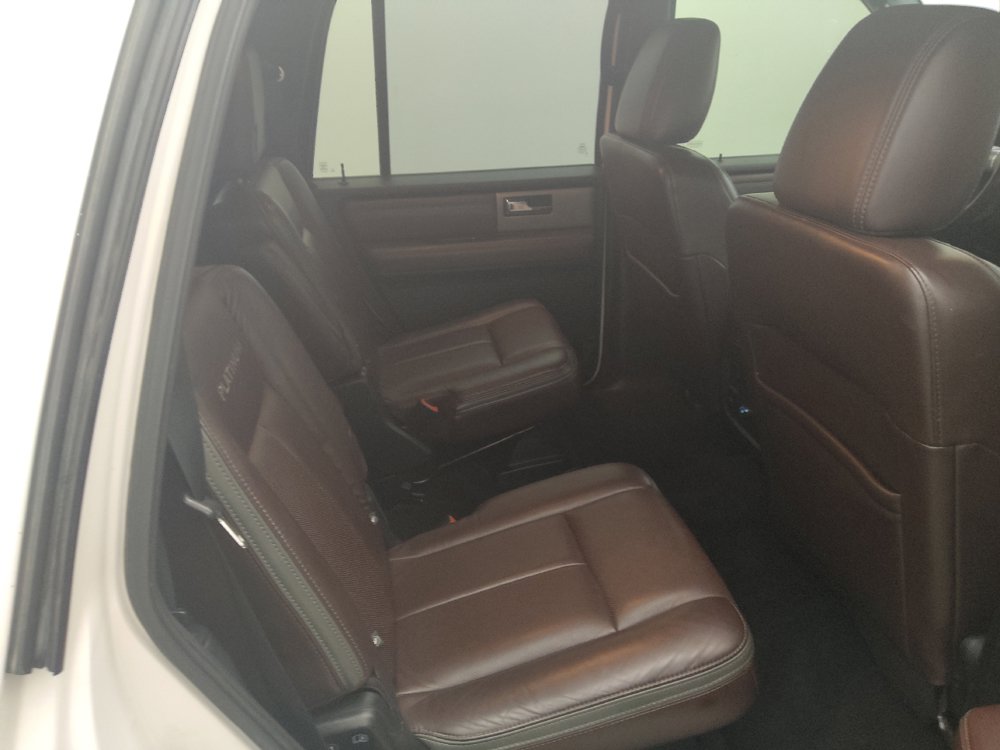 Used 2017 Ford Expedition Platinum AWD/4WD image 19
