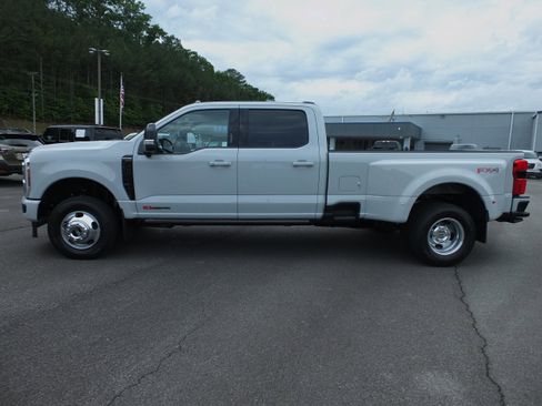 New 2026 Ford F350 Platinum AWD/4WD image 6