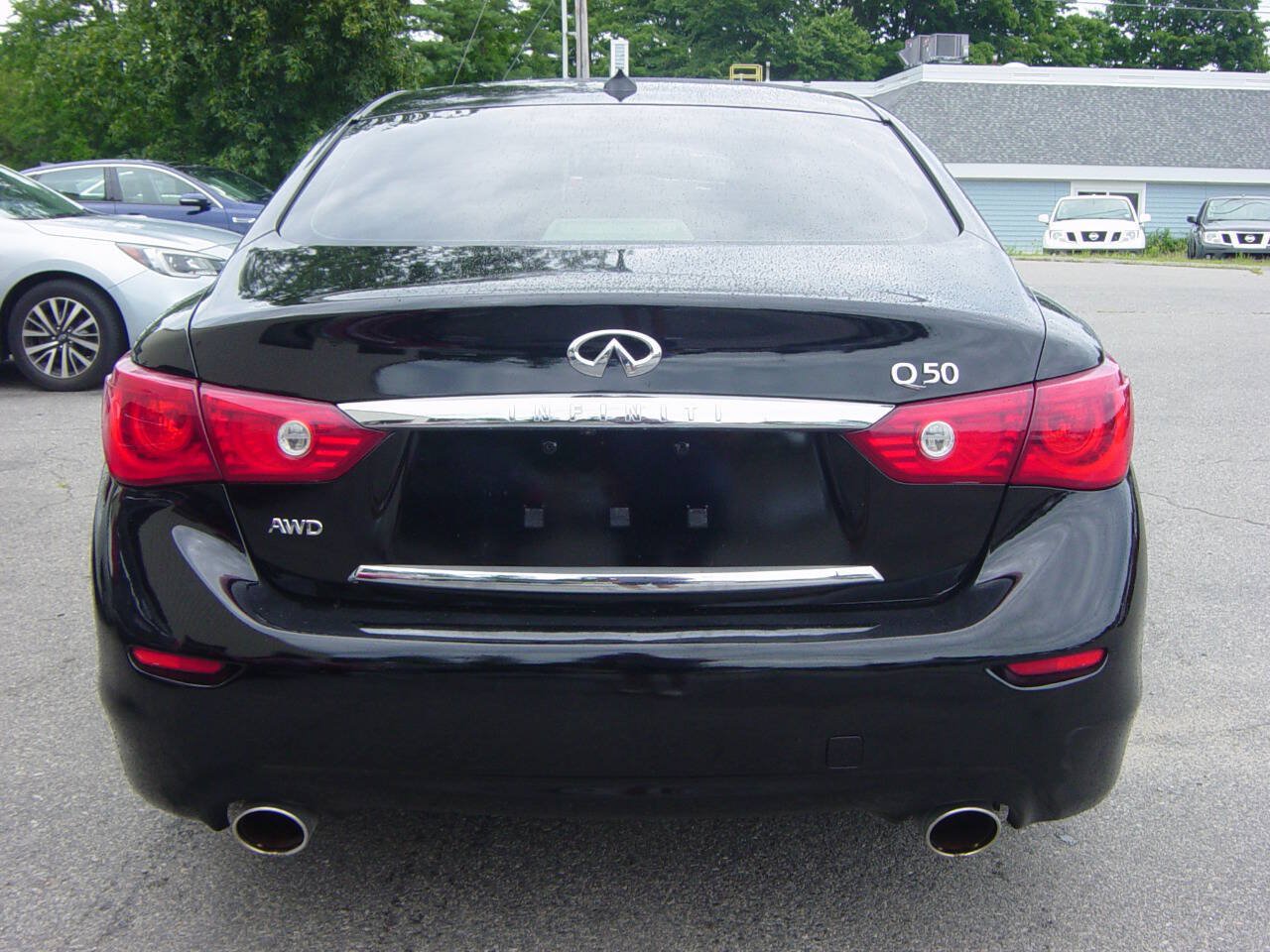 Used 2015 INFINITI Q50 AWD w/ Moonroof Package image 5