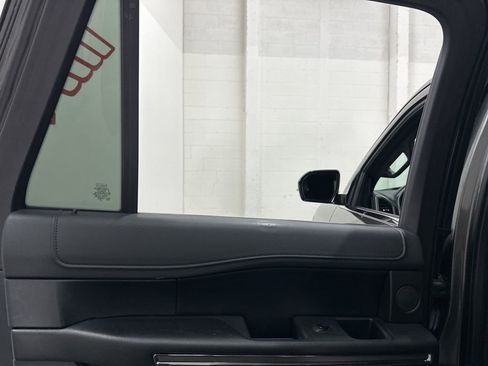Used 2019 Ford Expedition XLT w/ Equipment Group 202A AWD/4WD image 55