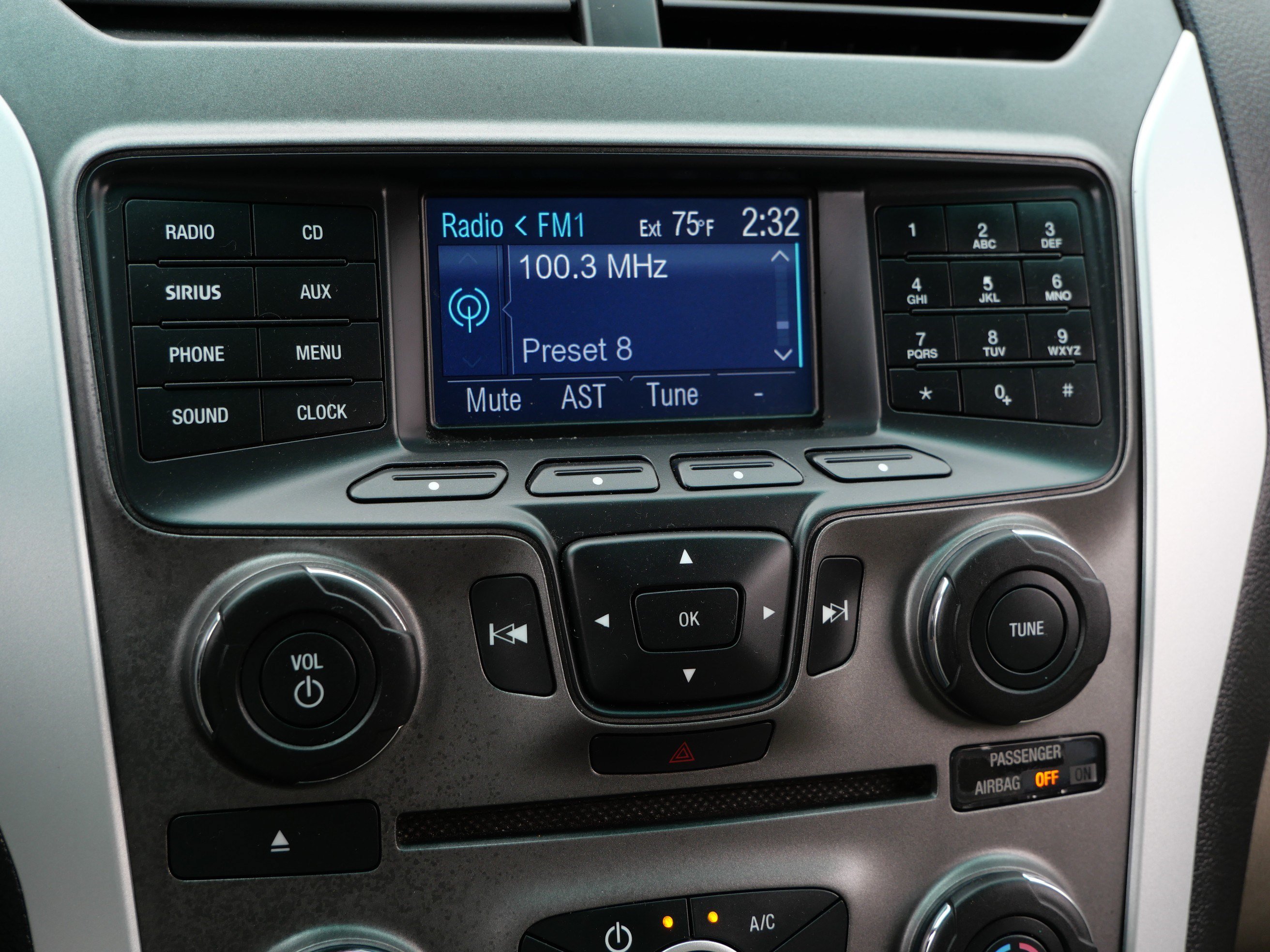 Used 2013 Ford Explorer FWD w/ Class III Trailer Tow Pkg image 22