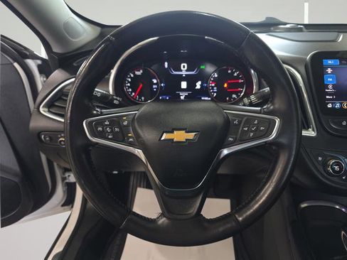 Used 2021 Chevrolet Malibu Premier FWD image 14