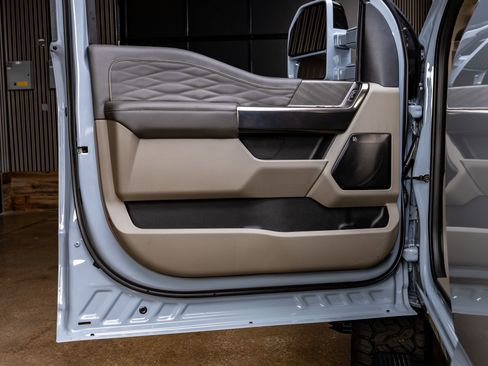 Used 2026 Ford F450 Platinum image 36