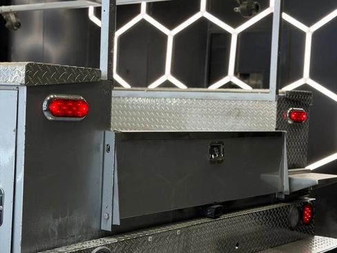 Used 2018 Chevrolet Silverado 2500 W/T RWD image 6