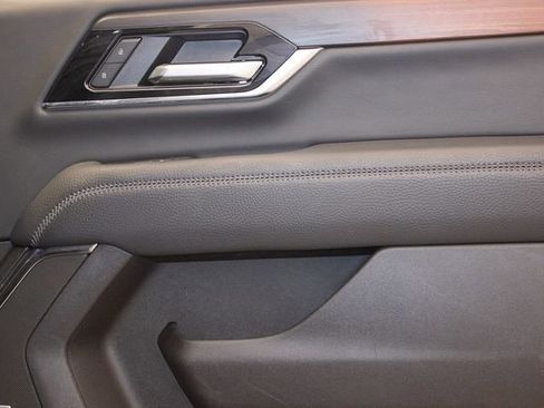 Used 2025 GMC Yukon Denali image 14