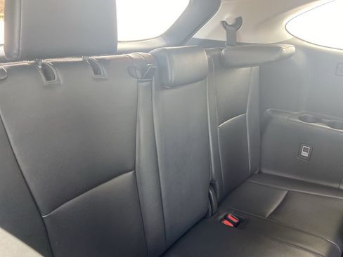 Used 2024 Toyota Highlander Limited image 8