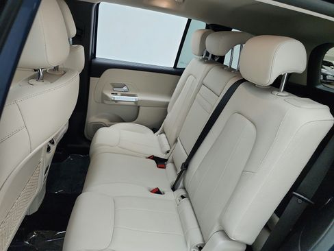 Used 2022 Mercedes-Benz GLB 250 image 15