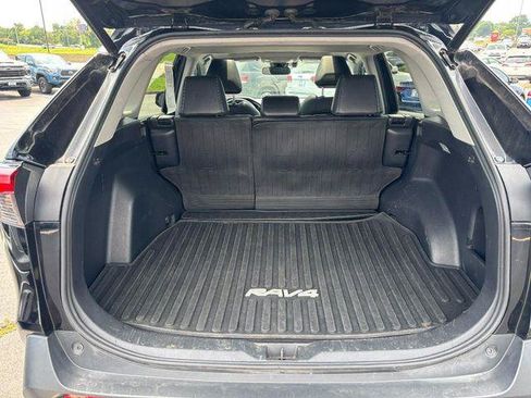 Certified 2021 Toyota RAV4 XLE Premium AWD/4WD image 7