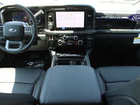 New 2026 Ford F250 Lariat w/ Black Appearance Package AWD/4WD image 12