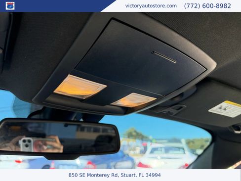 Used 2019 Dodge Challenger SXT image 41