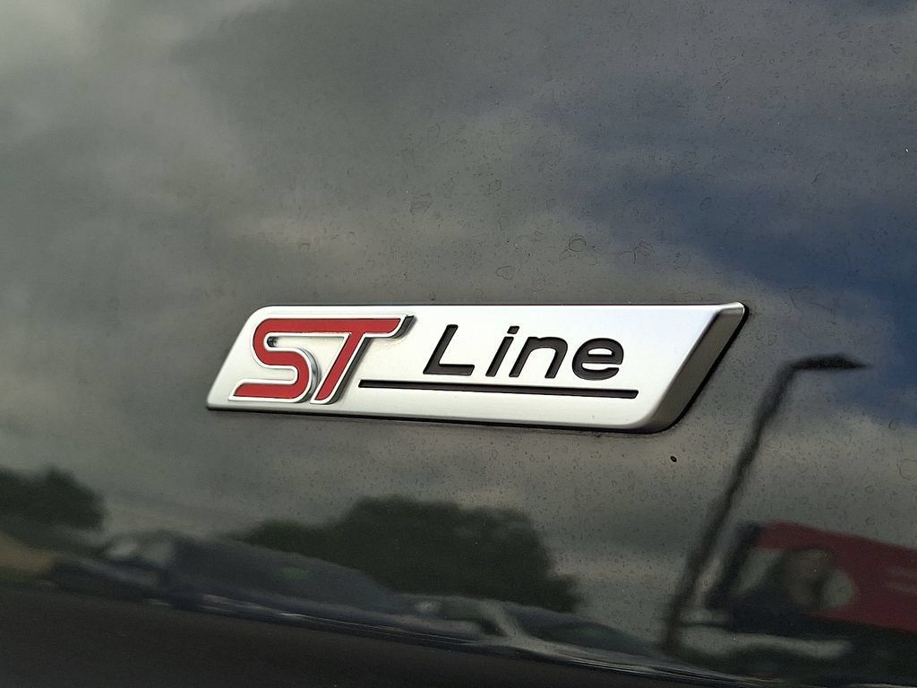 Used 2021 Ford Edge ST-Line AWD/4WD image 31