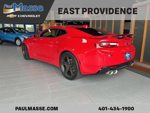 Used 2016 Chevrolet Camaro SS RWD image 5