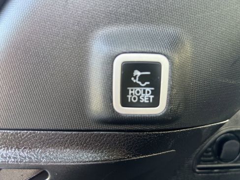 Used 2024 Jeep Grand Cherokee Altitude RWD image 46