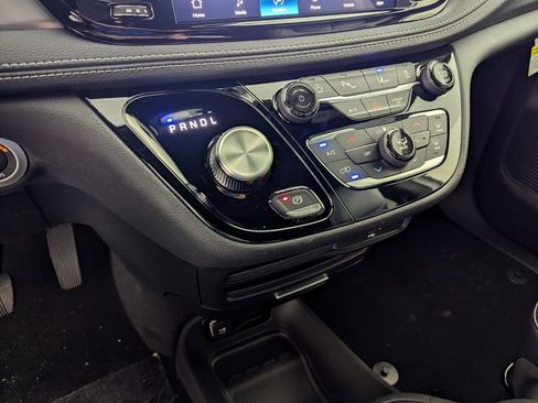 New 2026 Chrysler Pacifica Select w/ S Appearance Package image 21