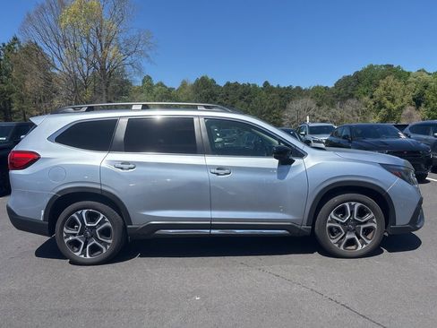 Used 2024 Subaru Ascent Limited w/ Technology Package AWD/4WD image 4