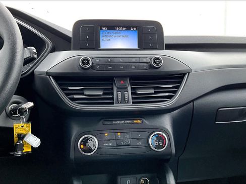 Used 2020 Ford Escape S image 32