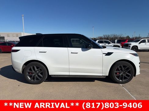 Used 2023 Land Rover Range Rover Sport SE Dynamic image 4