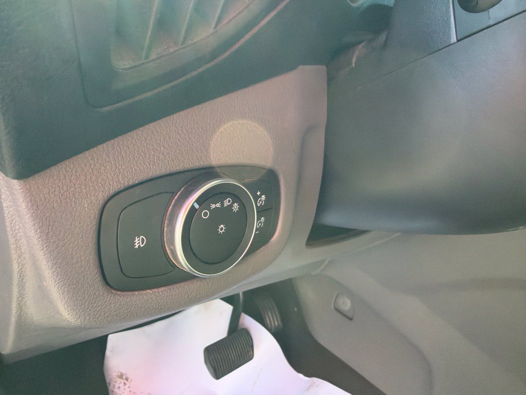 Used 2020 Ford Transit Connect XLT FWD image 19