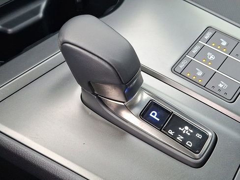 Used 2025 Lexus UX 300h AWD image 16