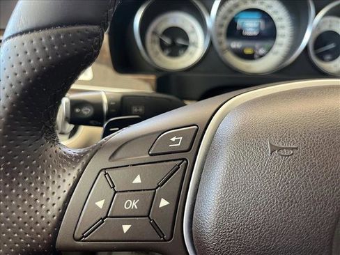 Used 2014 Mercedes-Benz E 350 Sedan image 20