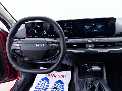 Certified 2025 Kia K4 EX image 3