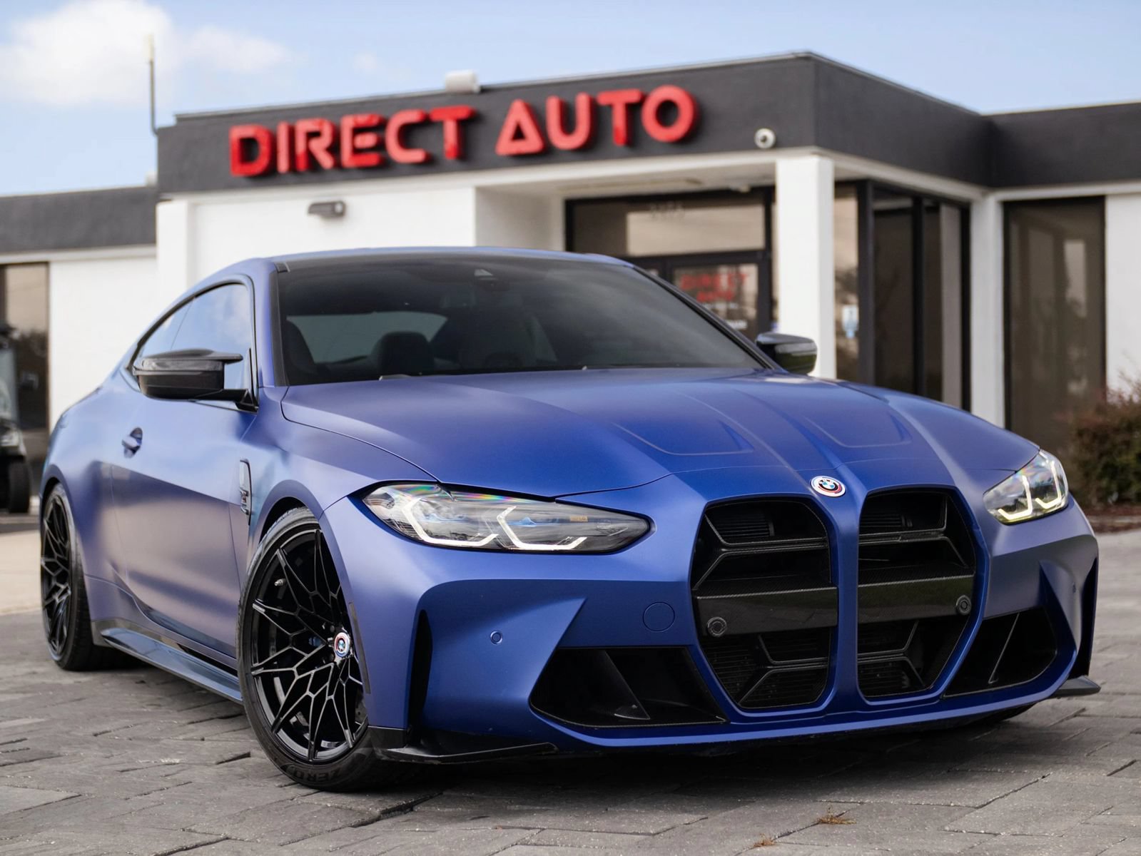 Used 2022 BMW M4 Competition w/ M Carbon Exterior Package RWD image 1