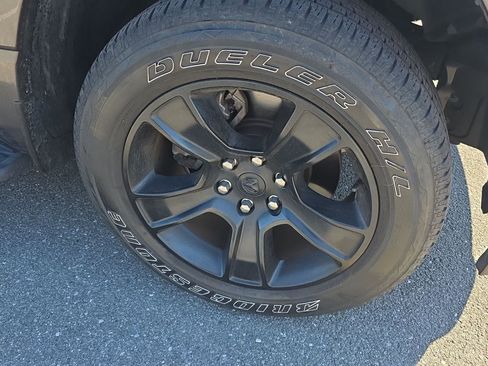 Used 2024 RAM 1500 Big Horn AWD/4WD image 6