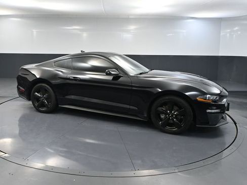 Used 2022 Ford Mustang Coupe RWD image 4