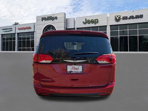 New 2026 Chrysler Voyager LX FWD image 5