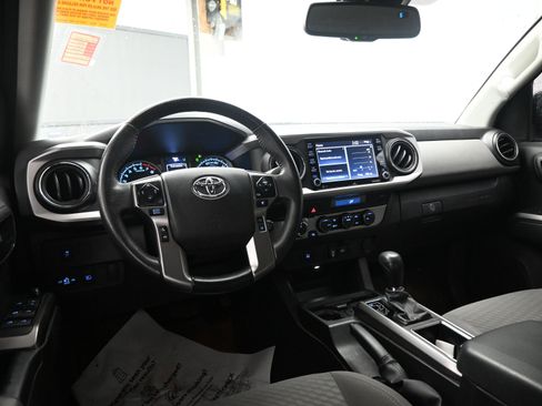 Used 2022 Toyota Tacoma SR5 image 20