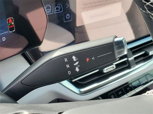 New 2026 Chevrolet Equinox EV LT image 14