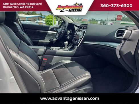 Used 2023 Nissan Maxima SV w/ Floor Mat Group image 25