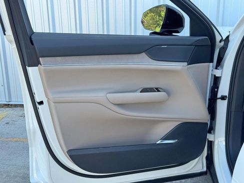 Used 2025 Volvo EX90 Ultra image 42