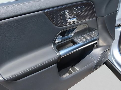 New 2025 Mercedes-Benz GLA 250 4MATIC image 47