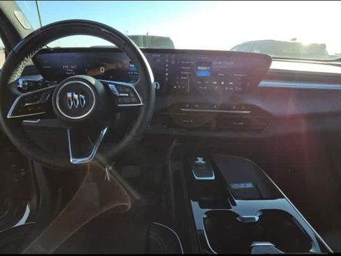 Used 2025 Buick Enclave Avenir w/ Super Cruise Package AWD/4WD image 14