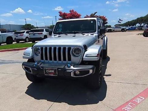 Used 2023 Jeep Wrangler Unlimited Sahara AWD/4WD image 35