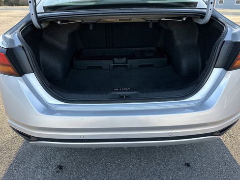 Used 2024 Nissan Altima 2.5 SV AWD/4WD image 19