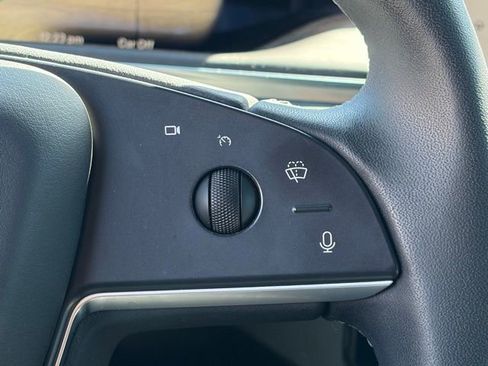 Used 2024 Tesla Model X image 19