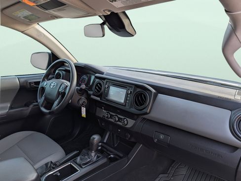 Used 2019 Toyota Tacoma SR image 30