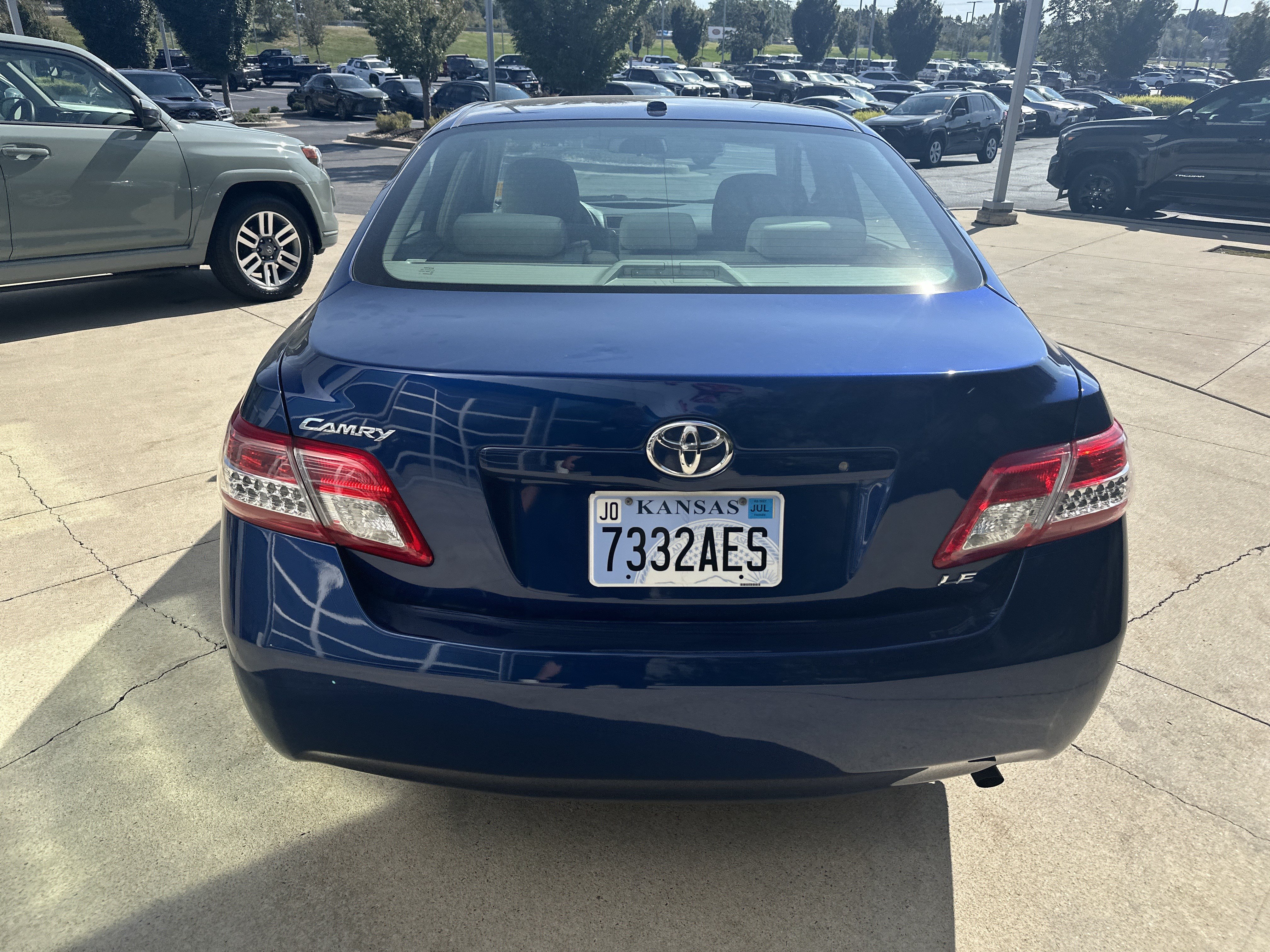 Used 2011 Toyota Camry LE w/ LE Extra-Value Pkg FWD image 12