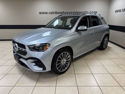 Used 2025 Mercedes-Benz GLE 350 4MATIC w/ AMG Line Exterior image 3