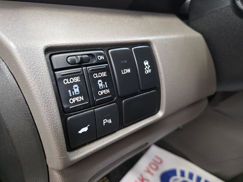 Used 2014 Honda Odyssey Touring image 24