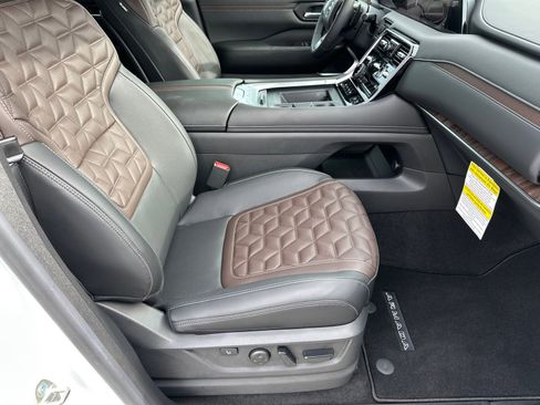 New 2026 Nissan Armada Platinum Reserve image 13