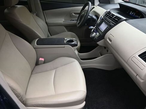 Used 2012 Toyota Prius V Five image 34
