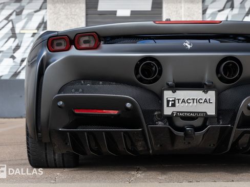 Used 2025 Ferrari SF90 Spider image 17
