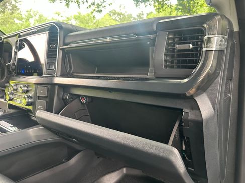 Used 2025 Ford F250 Lariat w/ Lariat Ultimate Package AWD/4WD image 32