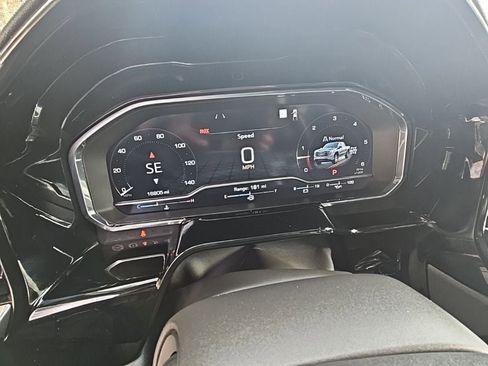 Used 2022 GMC Sierra 1500 SLT w/ SLT Premium Package image 12