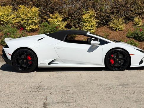Used 2020 Lamborghini Huracan EVO AWD/4WD image 3