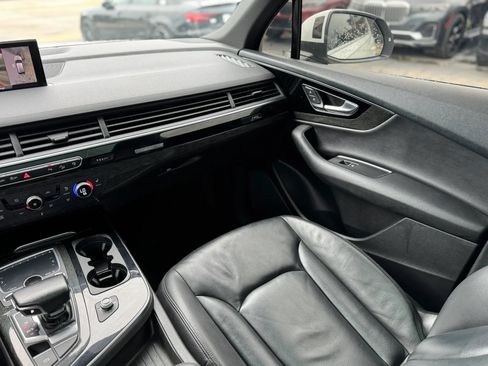 Used 2017 Audi Q7 2.0T Premium Plus w/ Premium Plus Package AWD/4WD image 28