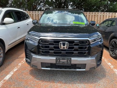 Used 2026 Honda Pilot Elite image 2